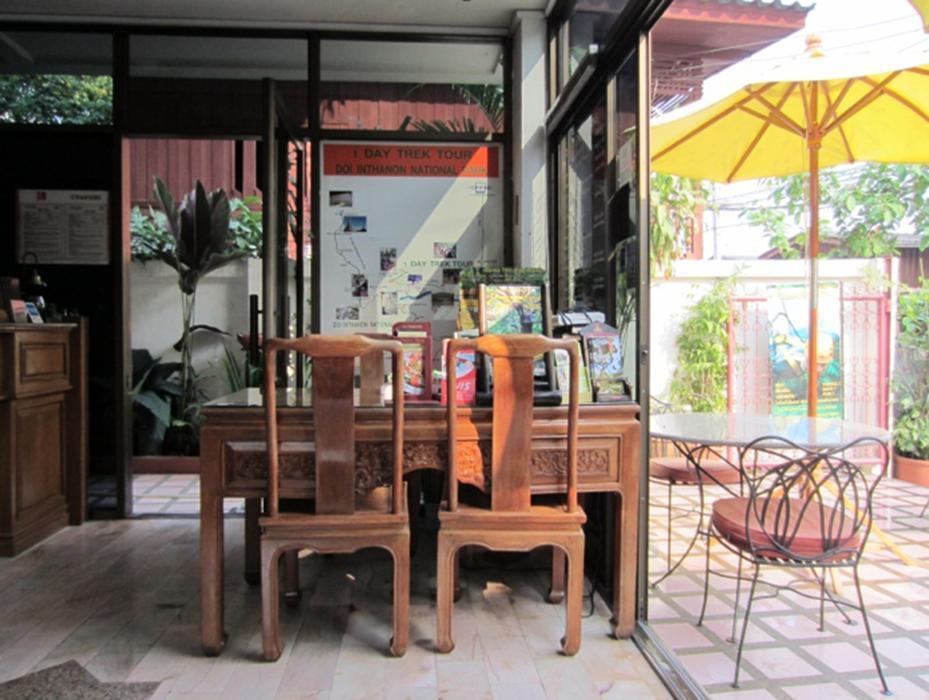 The Red Hibicus Guest House Чиангмай Екстериор снимка